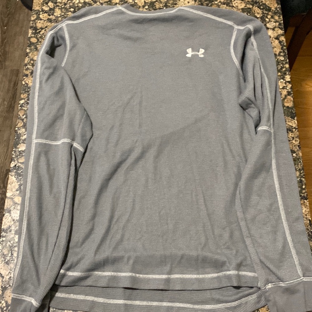 Under Armor Large Long-sleeve T-Shirt